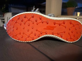 Zapatos de Golf Skechers Grises y Rojos
