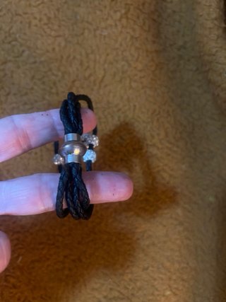 Pulsera trenzada con abalorios brillantes