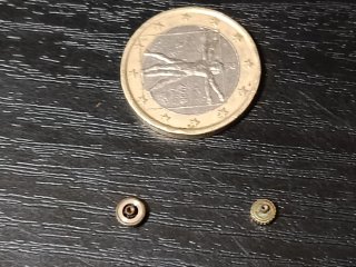 2 Coronas Omega
