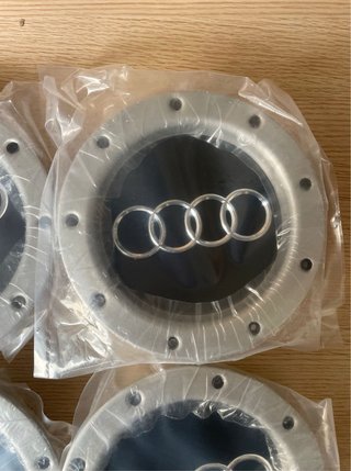 Tapabujes Audi 146mm modelo RS4 old Nuevos