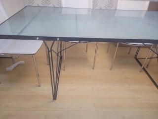 Mesa de comedor Ikea cristal y metal