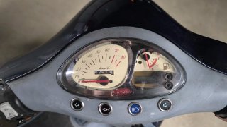 KYMCO PEOPLE 50 - 2.600 KM - Etiqueta B