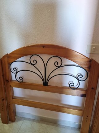 Dos cabeceros madera y forja