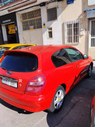 Nissan Almera 2001