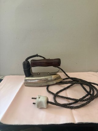 Plancha eléctrica antigua