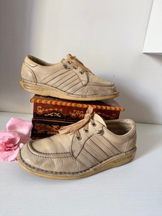 Adidas Long Island 1983 Vintage Beige