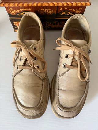 Adidas Long Island 1983 Vintage Beige