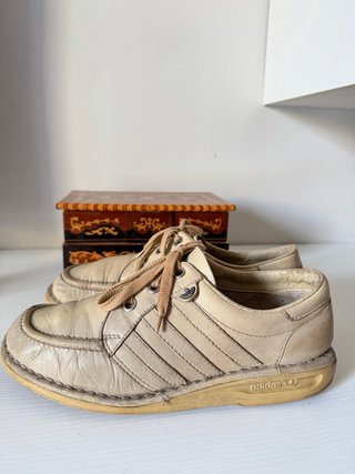 Adidas Long Island 1983 Vintage Beige