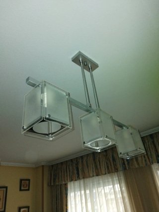 Lámpara colgante moderna cristal y metal