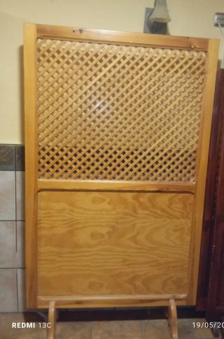 Mampara de madera de pino