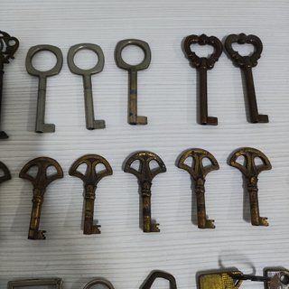 Lote 28 Chiavi Antiche in Ottone per Decorazione Steampunk