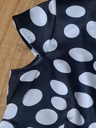 Conjunto Blusa y Falda Lunares Satén T48