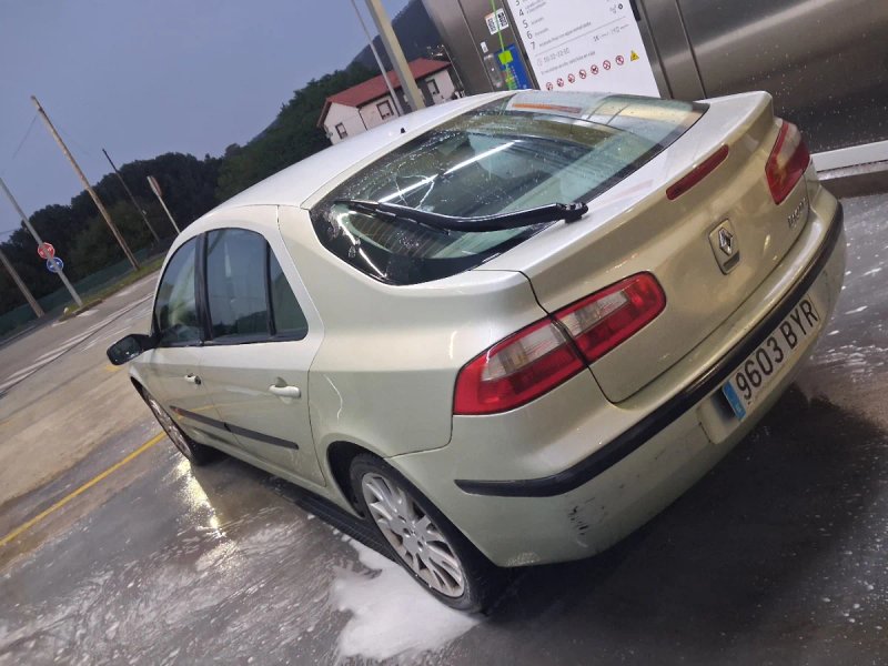 Renault Laguna 2002 - foto 1