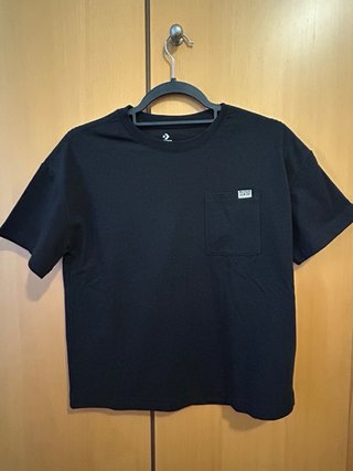 Camiseta Converse Negra con Bolsillo