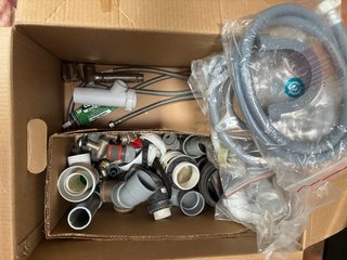 Lote fontanería: codos, tubos, mangueras