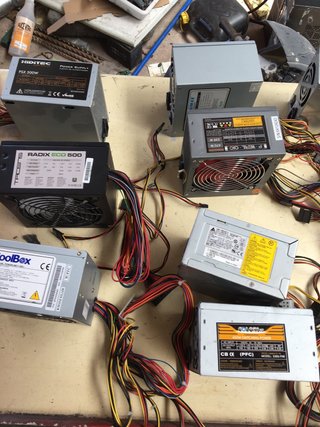 Fuentes de Alimentación PC (500W, 235W)