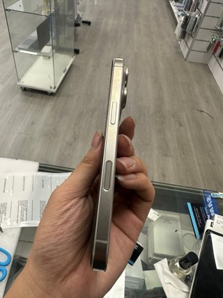 iPhone 16 Pro 128GB Natural titanio