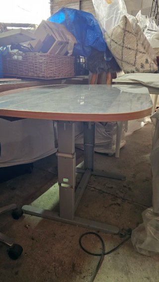 Tavolo da cucina pieghevole con altezza regolabile
