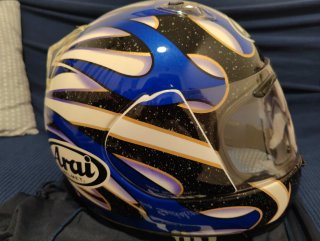 Casco Arai Haga