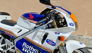 Honda RVF 400 - Moto Deportiva