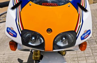 Honda RVF 400 - Moto Deportiva