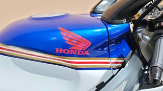 Honda RVF 400 - Moto Deportiva