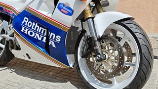 Honda RVF 400 - Moto Deportiva