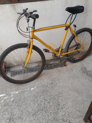 Bicicleta de Montaña Amarilla
