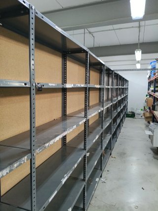 Estanterías metálicas
