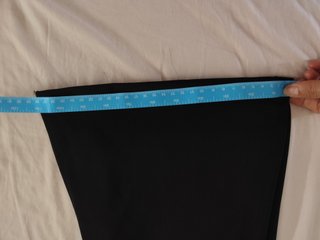 Pantalones flare negros acampanados