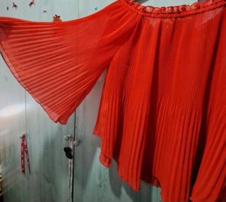 Blusa de gasa roja de Zara Woman