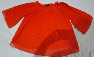 Blusa de gasa roja de Zara Woman