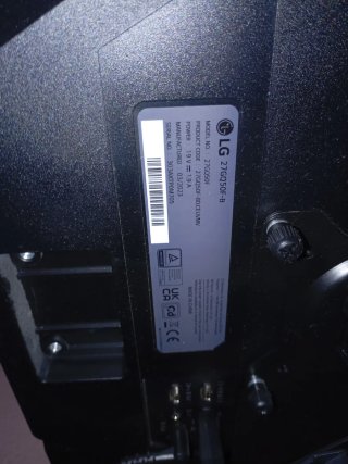 Monitor LG UltraGear 27 Full HD Gaming + brazo