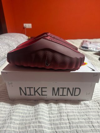 Nike Air Mind 001