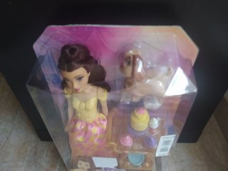 Bella y Carrito de Té Princesas Disney