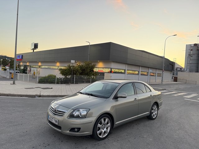 TOYOTA 2.0 VVTi 148CV AUTOMATICO