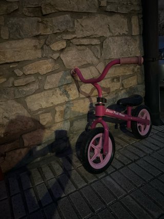 Bicicleta sin pedales para niña