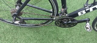 Bicicleta de carretera B'TWIN y rodillo