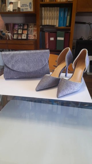 Bolso y zapatos de fiesta lila