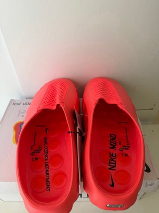 Nike Mind Talla 43 Rojo