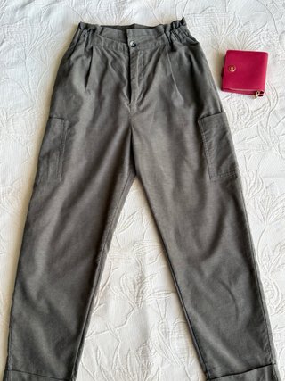 Pantalones Zara grises cargo