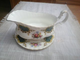 Royal Albert Salsa con Plato Porcelana