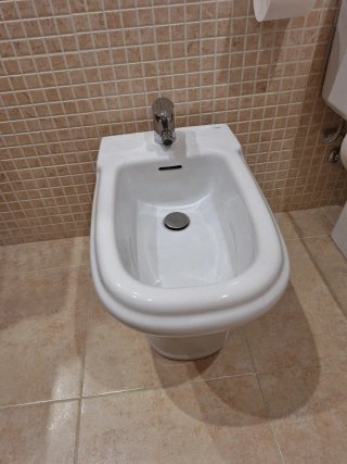 Mueble baño, espejo, bidé, váter y bañera
