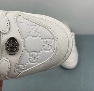 Zapatillas Gucci Blancas y Doradas