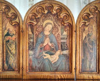 Tríptico religioso gótico madera tallada