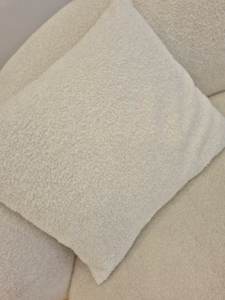 Sofá curvo de diseño beige