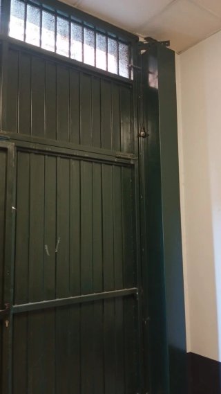 Puerta de garaje metálica