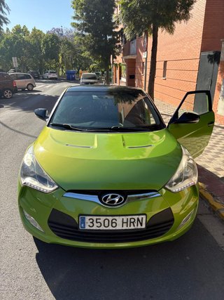 Hyundai Veloster 2013