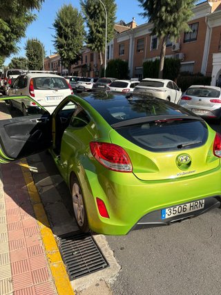 Hyundai Veloster 2013