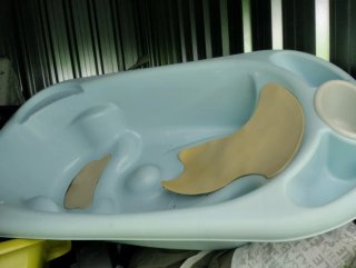 Bañera bebé azul hay q cambiar gomas antideslizant